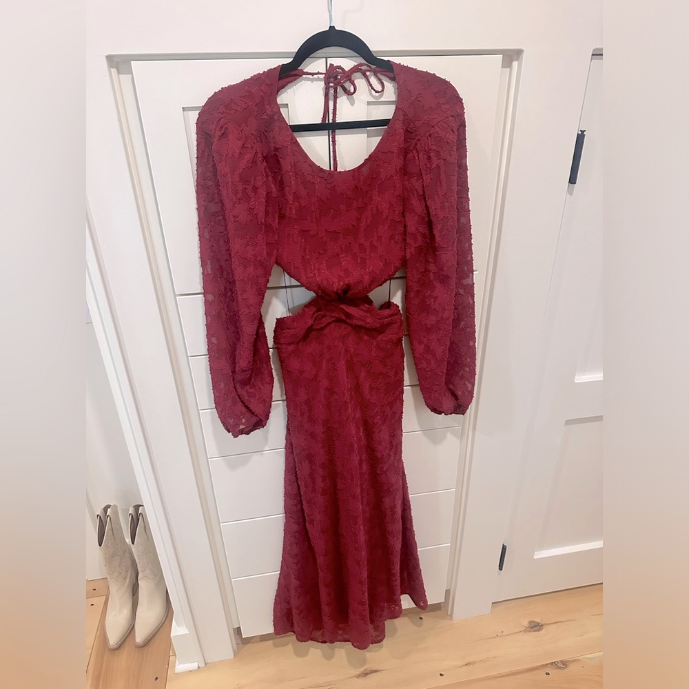 ASTR THE LABEL BURNOUT LONG SLEEVE CUTOUT MIDI DRESS, Size Small